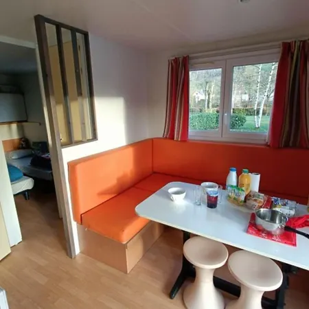 营地 Mobil-home 4 Pers Avec Terrasse A - Api-1-52-1301 Saint-Geniez-dʼOlt