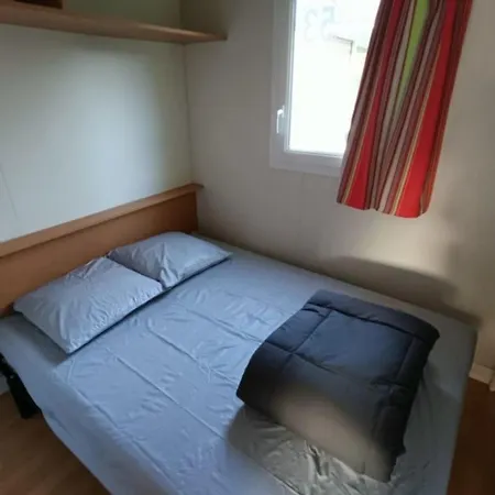 营地 Mobil-home 4 Pers Avec Terrasse A - Api-1-52-1301 Saint-Geniez-dʼOlt