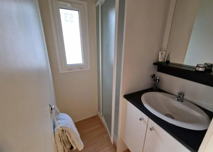 Mobil-home 4 Pers Avec Terrasse A - Api-1-52-1301 Saint-Geniez-dʼOlt